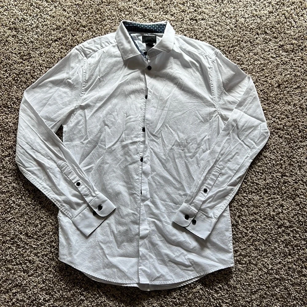 🏡Button Down - Picture 1 of 3